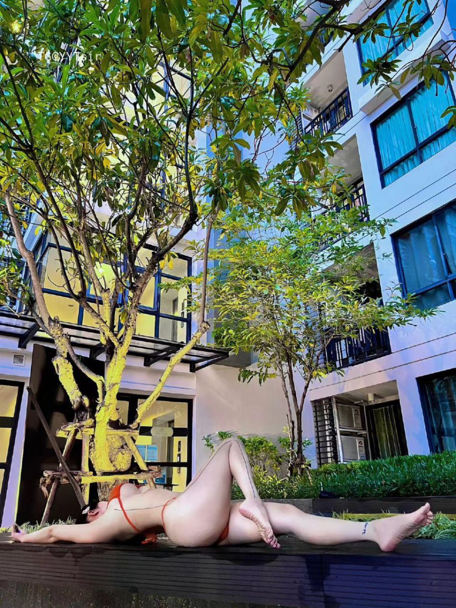 美晓的斯德哥尔摩情人 2023-11-15 16:19:17 嘉宾专享帖 一根绳bijini👙泳装➕小细绳小吊带 第9张