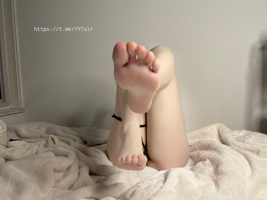 相扑猫 2023-12-31 19:05:29 新鲜出炉的小妖女☺️极限反差 第4张