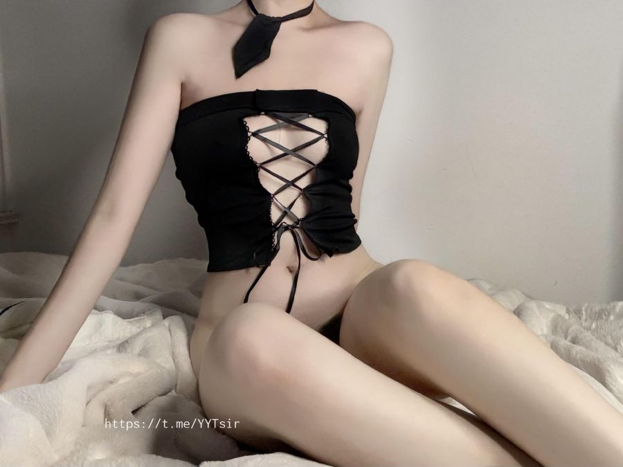 相扑猫 2023-12-31 19:05:29 新鲜出炉的小妖女☺️极限反差 第8张