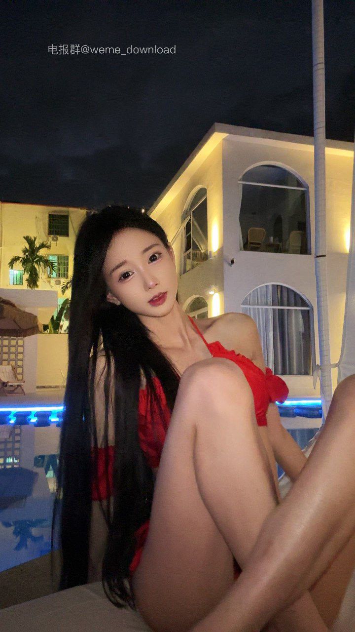 丝爷大宝 2024-01-21 23:08:52 丝爷最新红色泳装来咯 第1张