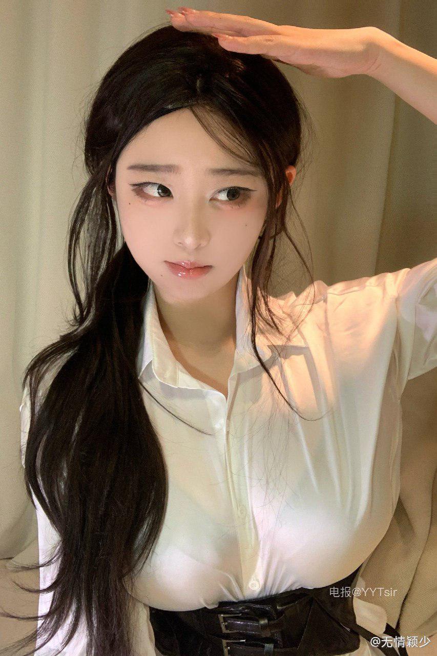 无情颖少 2024-07-09 17:10:06 没有什么比黑丝更懂男人的心~ 第10张