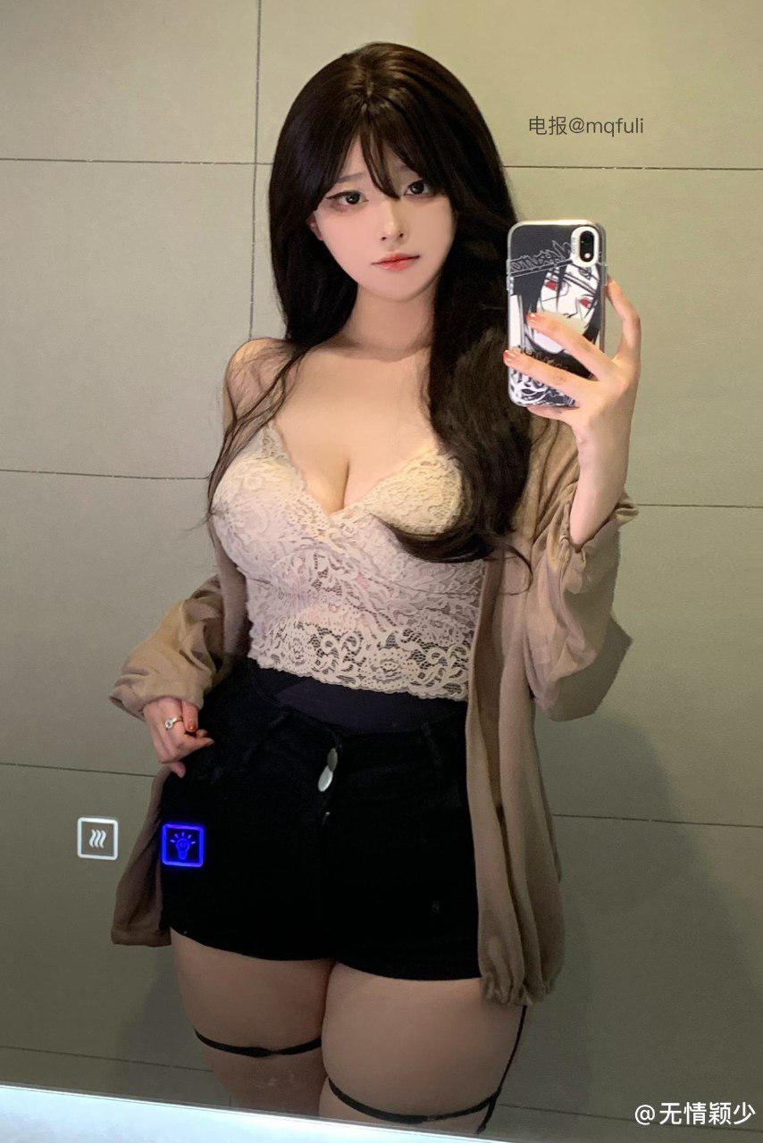 无情颖少 2024-07-16 11:00:00 你看着我的眼睛 真的没感觉吗 第1张