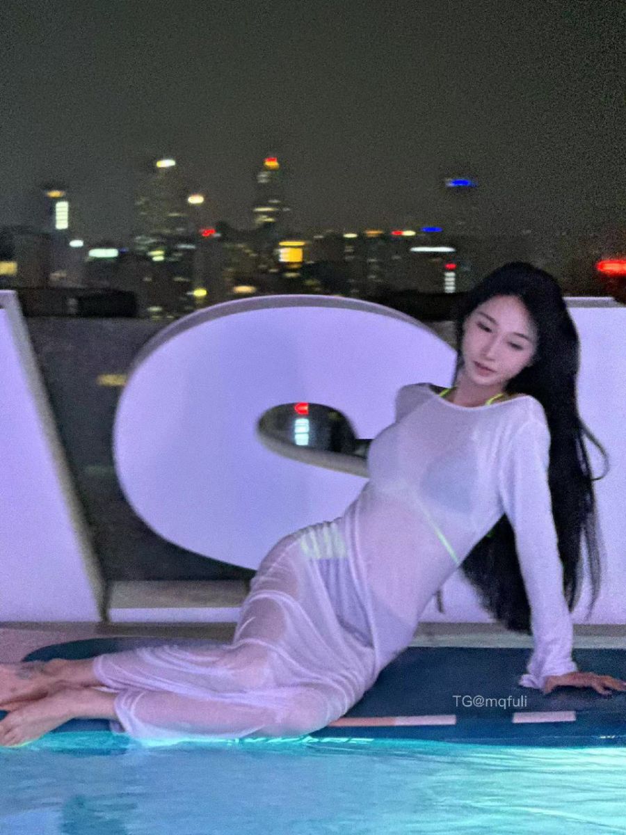 丝爷大宝 2024-08-07 01:52:04 泳池里的秘密 第7张