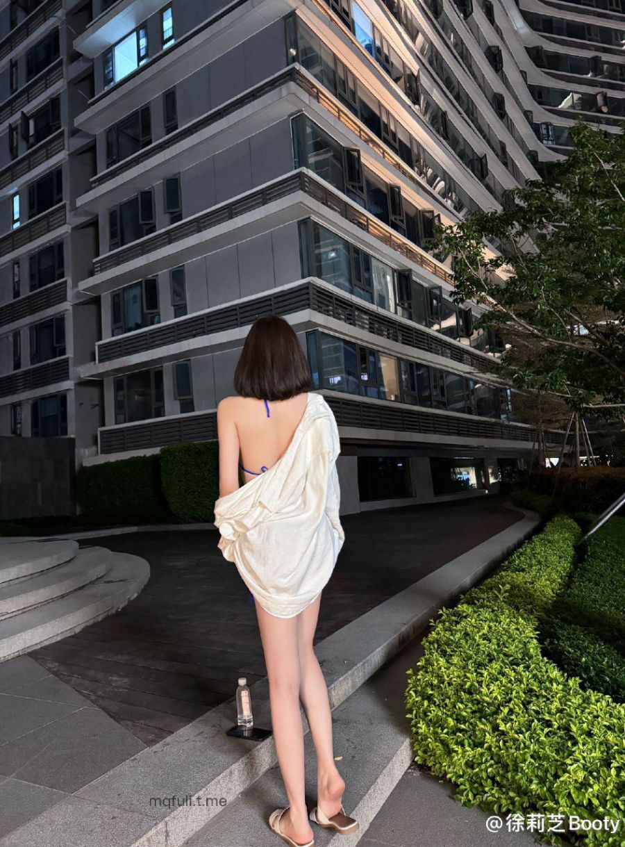 Booty徐莉芝 2024-10-20 20:13:32 想给你一脚 又怕你舔我的脚 lychee 第3张