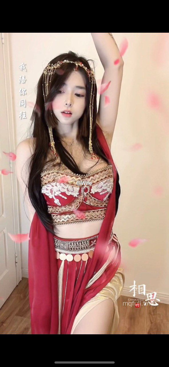 大猫女孩 2024-10-31 16:38:02 长头发老师很清纯吧 短发那只猫 第3张