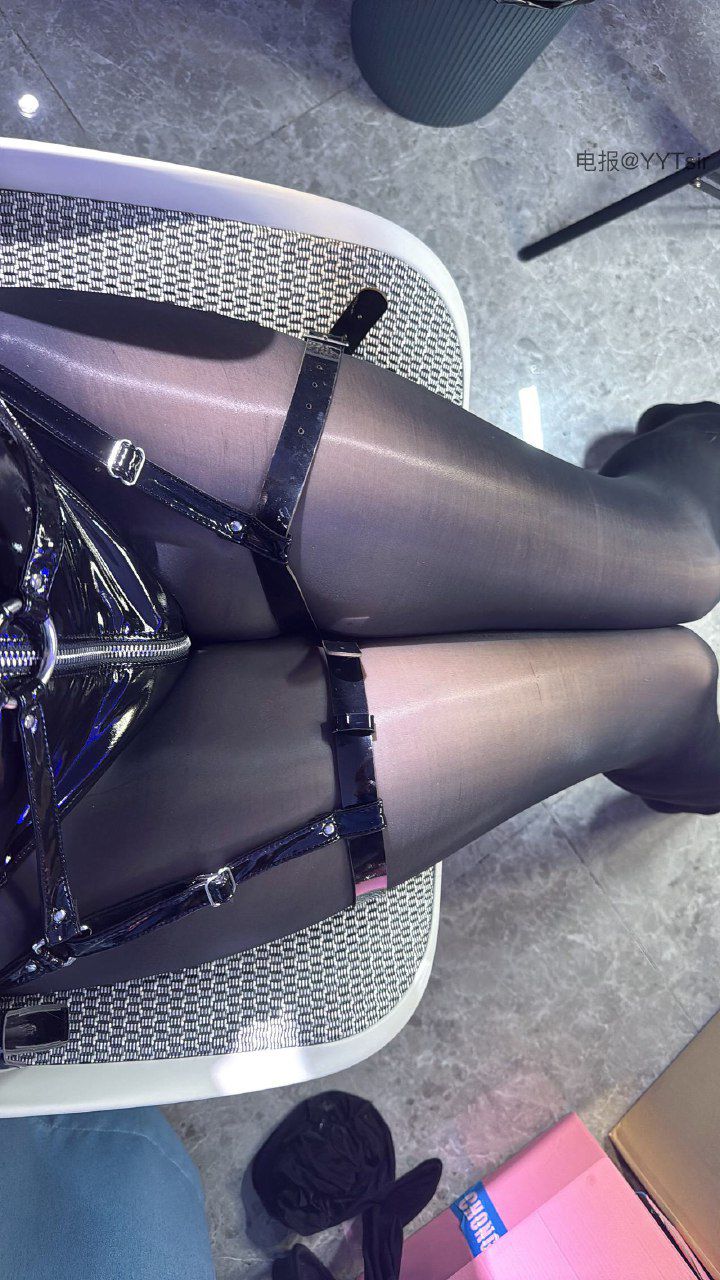 章鱼小童谣 2024-10-16 16:49:11 听说皮衣不会看腻 所以多发皮衣~ 第1张