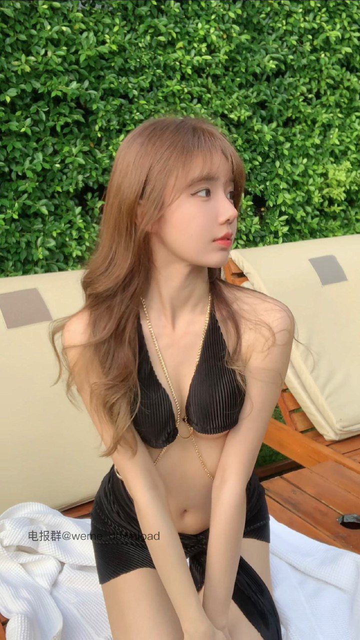 相扑猫 2024-12-01 01:01:55 清爽夏日bikini👙清纯无辜小学妹💧露脸直出 第9张