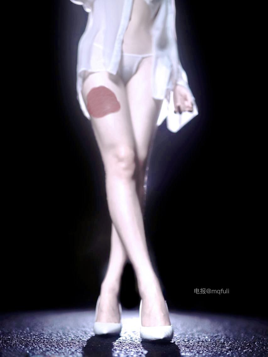 阿尔卑香小狗子 2025-01-25 02:26:06 VIP专享帖 女士白色唇玉写真 第4张