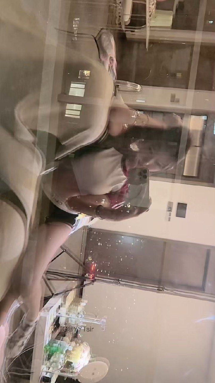 胡逗逗日记 2025-01-18 03:05:14 露脸 第1张