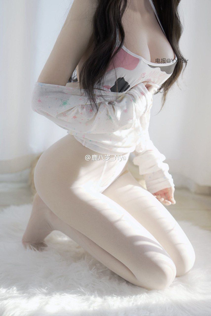 鹿八岁Nya 2025-01-24 21:41:30 奶牛🐄，连体式，丁字裤