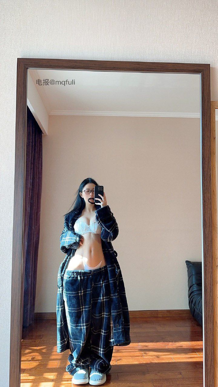 俏妞qiaoniuTT 2025-01-17 13:24:12 巨蜜臀娘👅 第2张