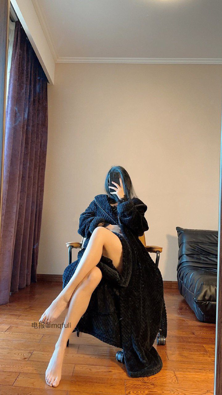 俏妞qiaoniuTT 2025-01-14 16:06:52 谁还没有我的绿泡泡😊 第2张