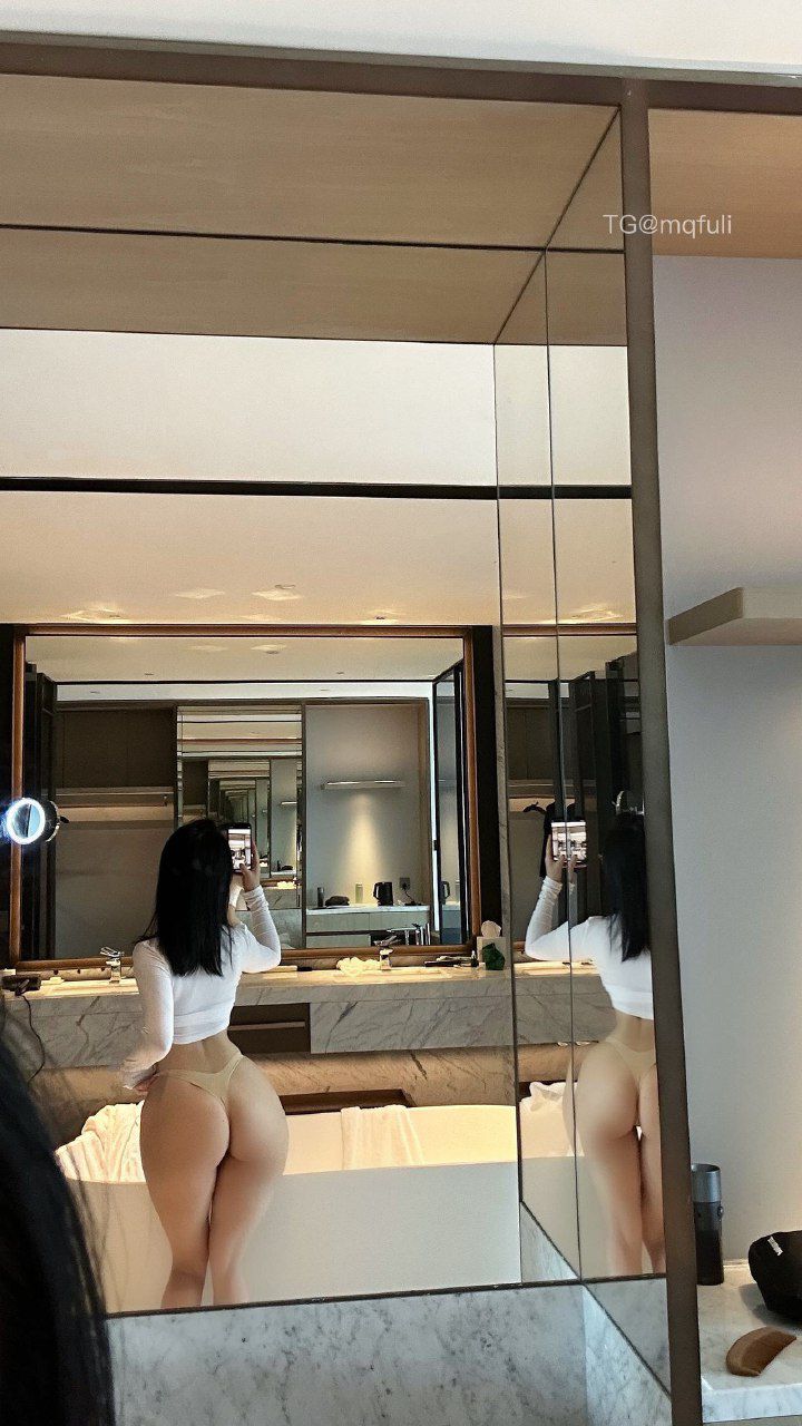 俏妞qiaoniuTT 2025-02-20 16:28:54 浴室性感自拍 第1张