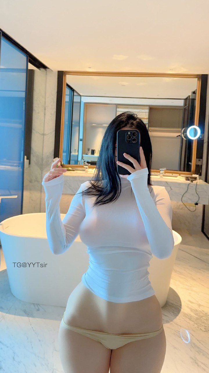 俏妞qiaoniuTT 2025-02-20 16:28:54 浴室性感自拍 第6张