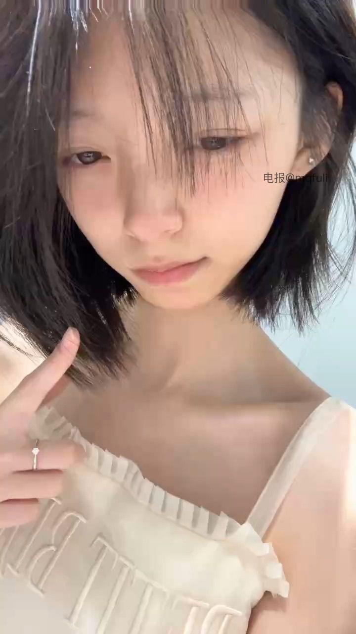 鈴的秘密 2025-02-01 04:18:10 黑丝俯视吐舌钉 第1张