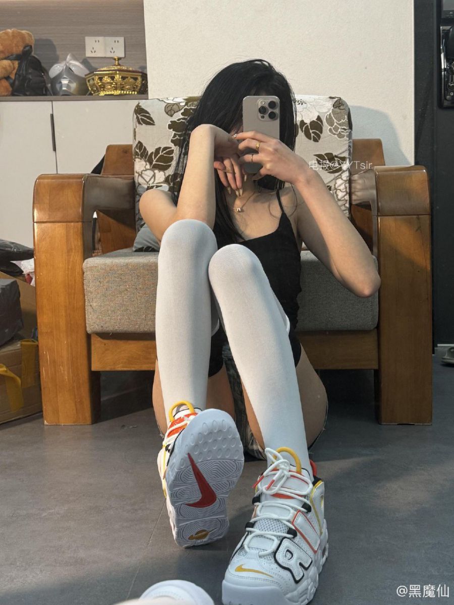 黑魔仙 2025-03-09 15:06:10 少女感和女人味达成实际和解 第2张