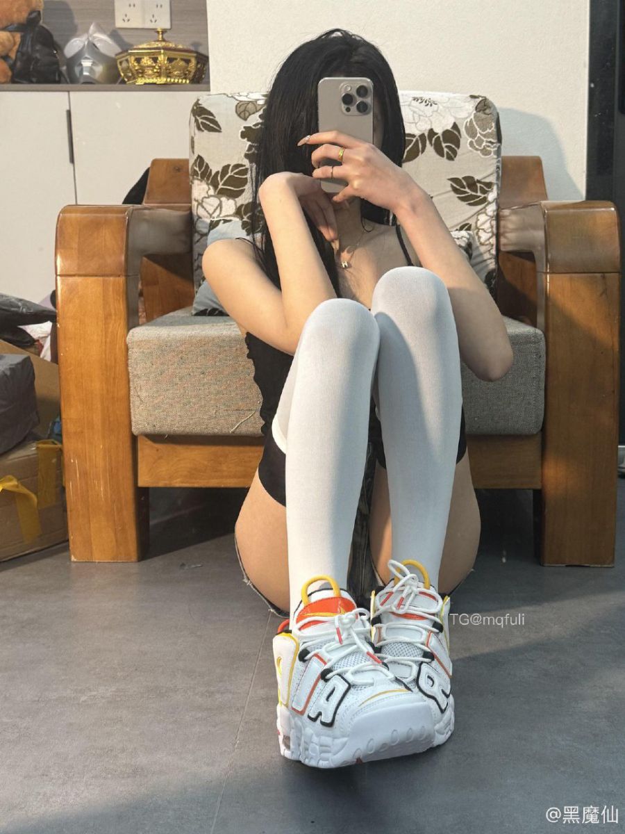 黑魔仙 2025-03-09 15:06:10 少女感和女人味达成实际和解 第3张