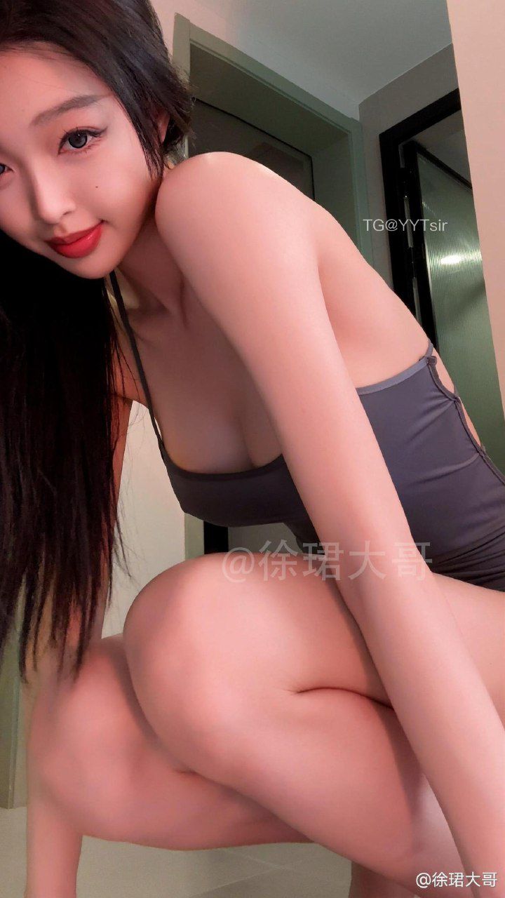 徐珺大哥 2025-03-08 22:53:42 露背装可以吗 第6张