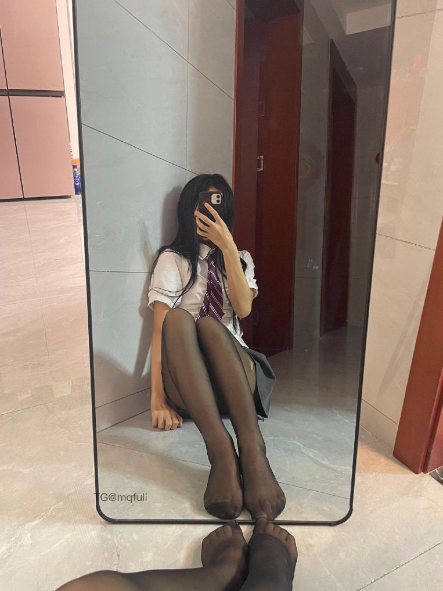 小杏仁 2025-03-13 15:43:10 免费贴 图片 第1张