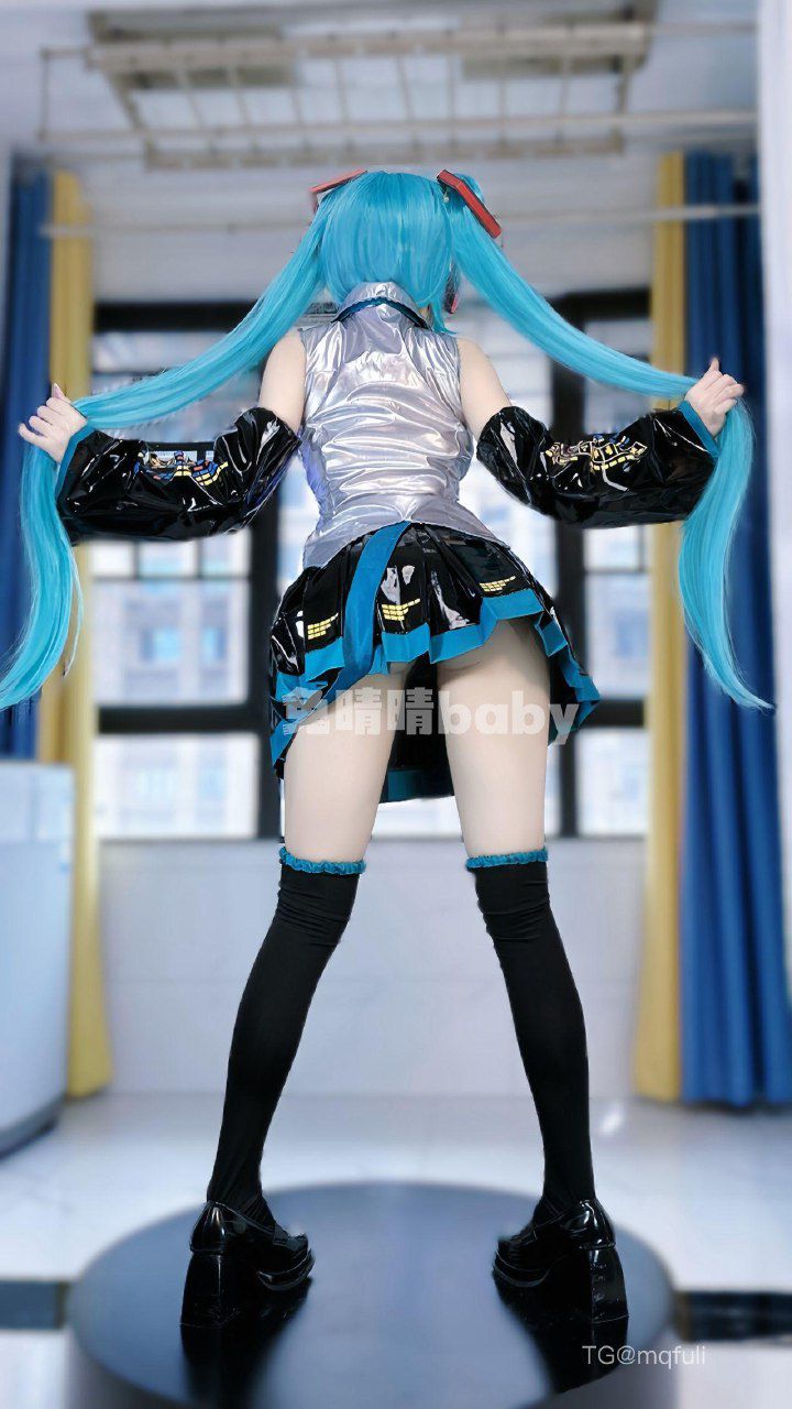 兔晴晴baby 2025-03-26 03:26:53 初音未来cos 第2张