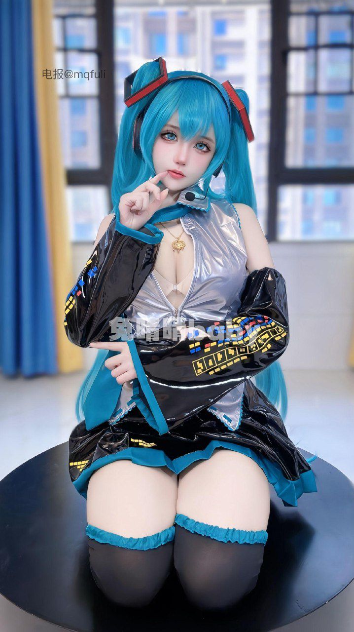 兔晴晴baby 2025-03-26 03:26:53 初音未来cos 第4张