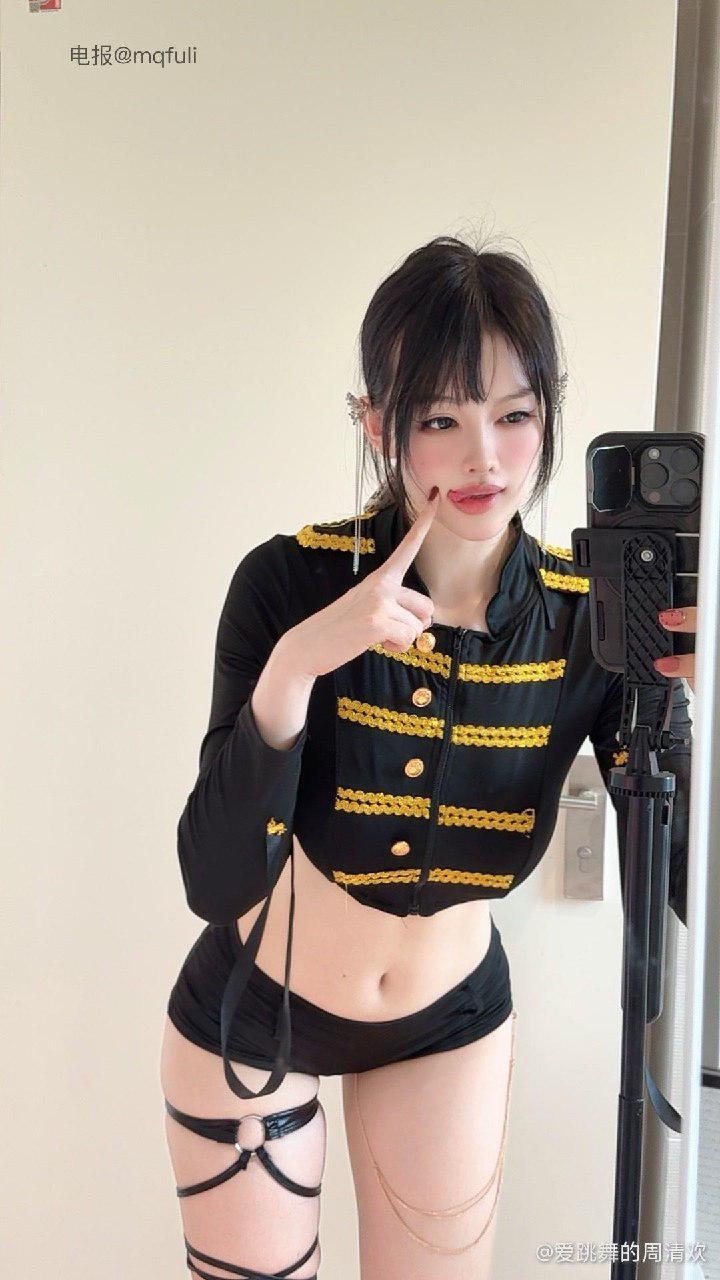 爱跳舞的周清欢 2025-03-10 16:24:59 猜猜我今天穿了什么？诱惑力满满哦😍 第5张