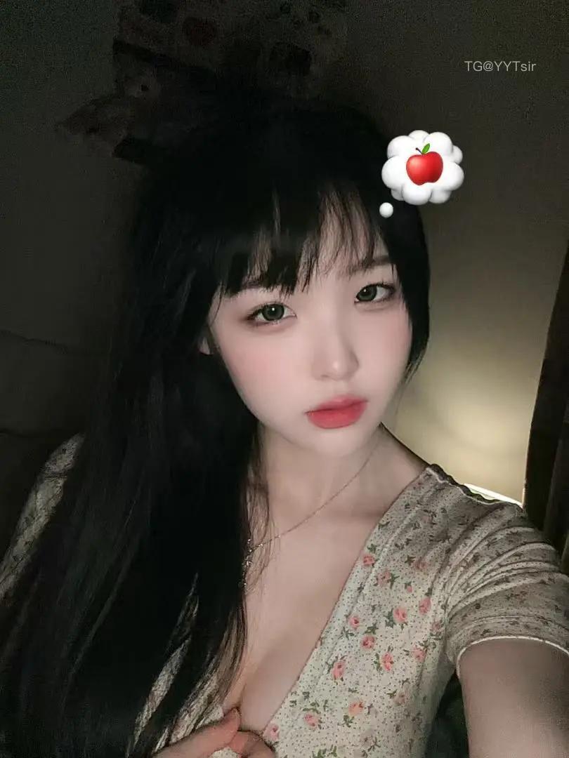 清风皓月基地 2025-04-24 15:31:30 今天的穿搭真是让人眼前一亮啊 清风皓月 第1张