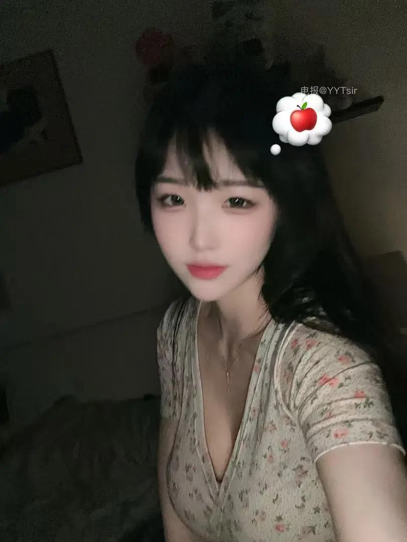 清风皓月基地 2025-04-24 15:31:30 今天的穿搭真是让人眼前一亮啊 清风皓月 第3张