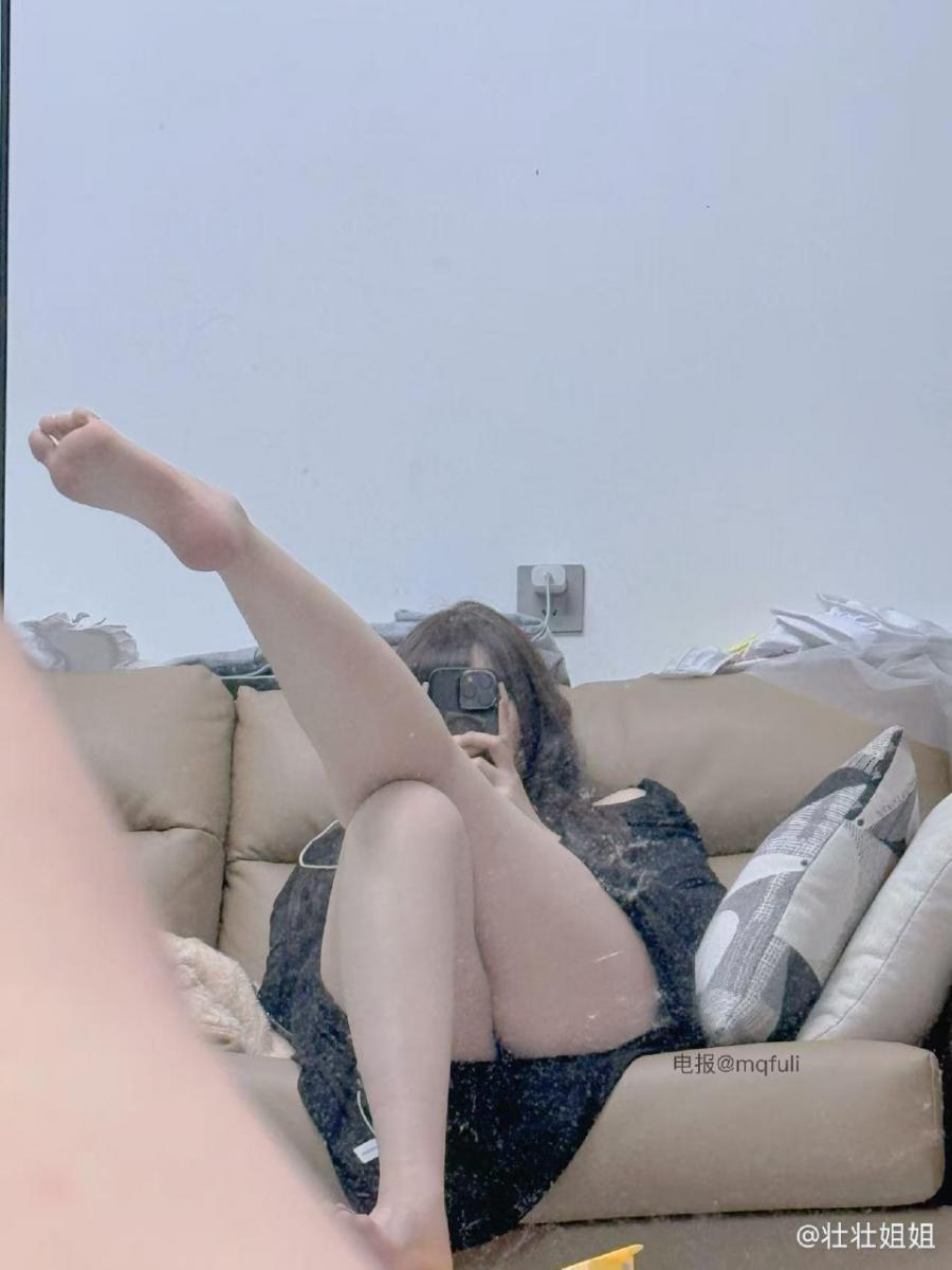 壮壮姐姐 2025-05-15 11:44:22 拒绝精神内耗 喜欢直接壁咚 第4张