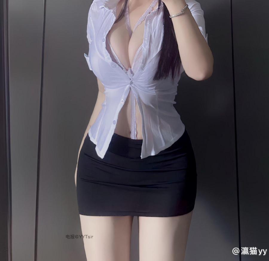 瀛猫 2025-05-16 09:55:14 衬衣真好看😘