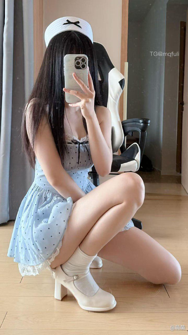 雅萌的圈子 2025-05-15 19:10:50 姿势都有它的故事 第4张