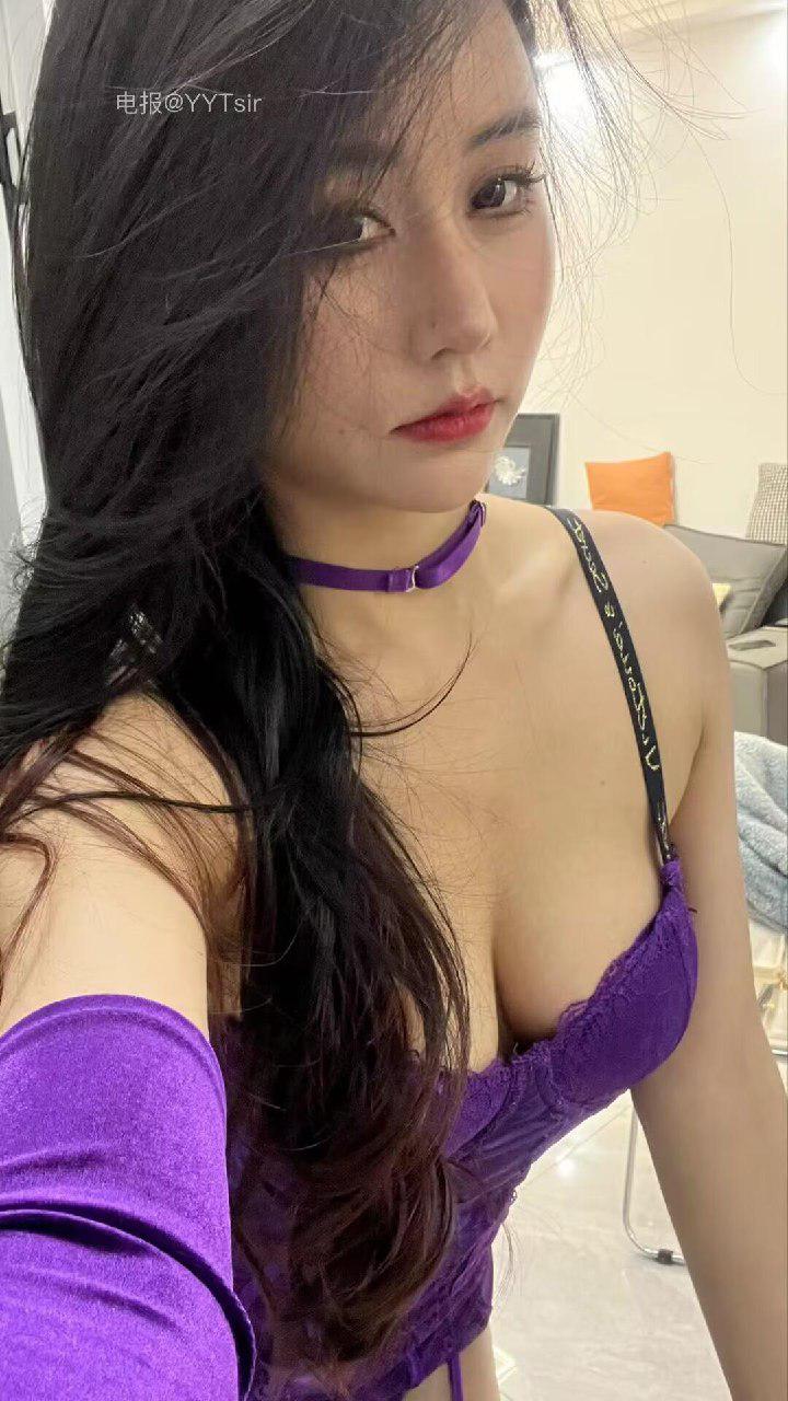 生菜的伊甸园 2025-05-14 17:56:13 付费贴 紫色战袍➕肉丝系列x22张 多吃生菜 第19张