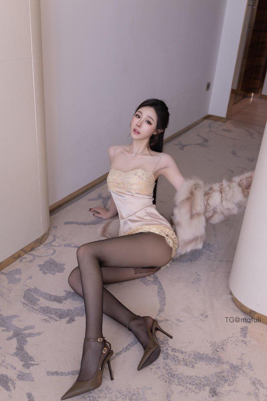 小逗逗 2025-05-17 17:27:41 皮草➕黑色也是绝配哦 双马尾刺客 第2张