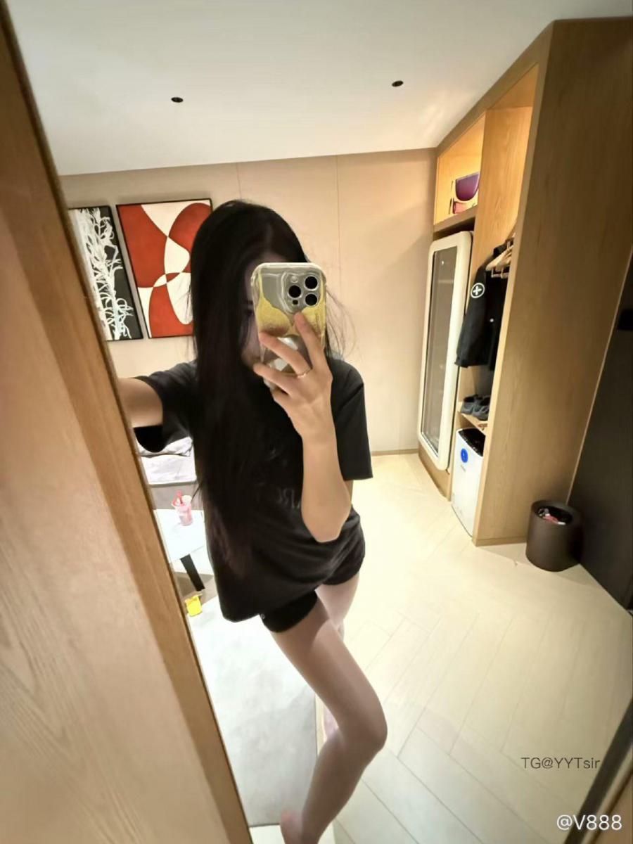 V888的秘密基地 2025-05-18 09:06:00 没用的东西 想要奖励就想办法取悦 第8张