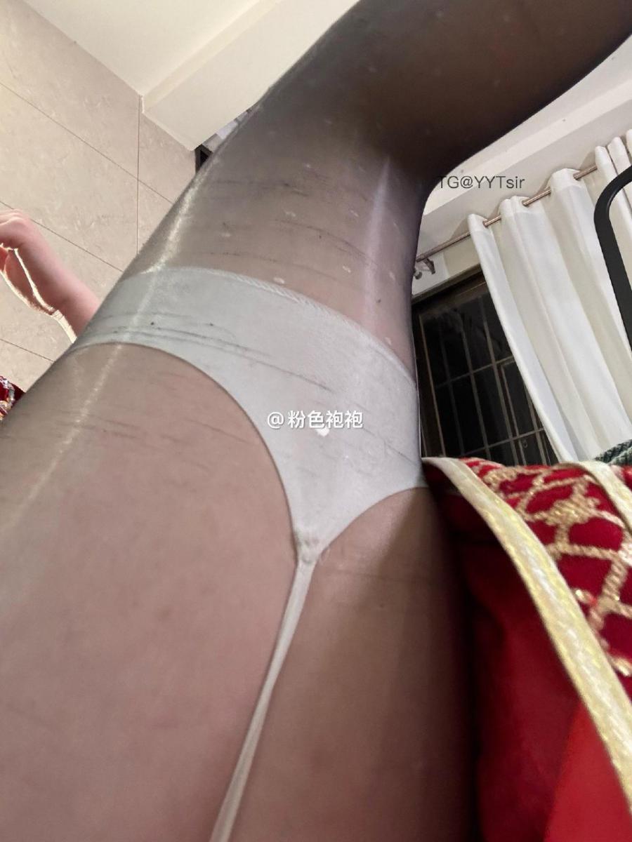 欧yy 2025-05-20 15:12:07 超绝婚服配上肉腿吊带袜 粉色袍袍 欧歪歪 第2张
