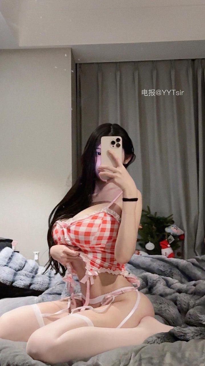 沈汝凡超哇噻 2025-05-21 11:38:42 你们要的皮卡丘~