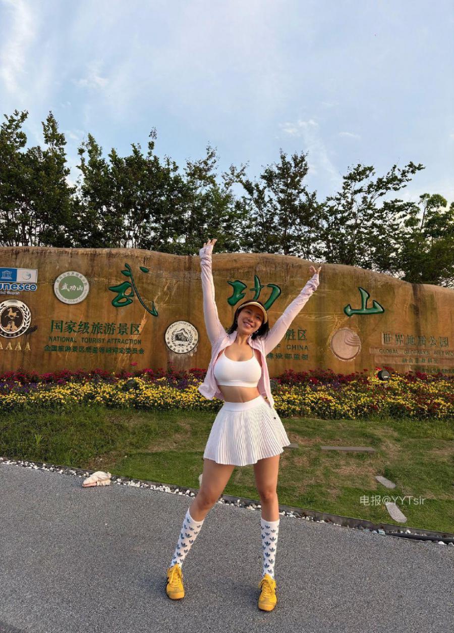 鹿瑶 2025-05-07 09:43:45 日期之前微密圈 资源合集 照片100p 第63张