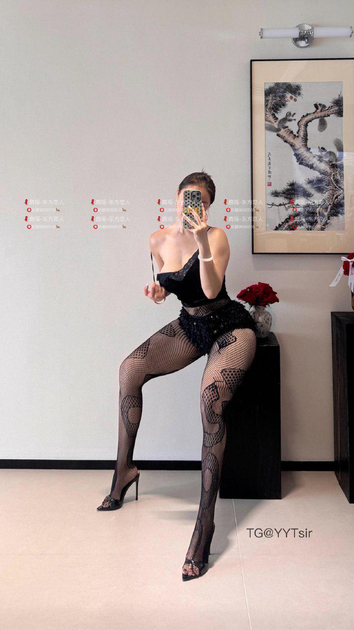 鹿瑶 2025-05-22 15:26:29 日期之前微密圈 资源合集 照片52p 第13张