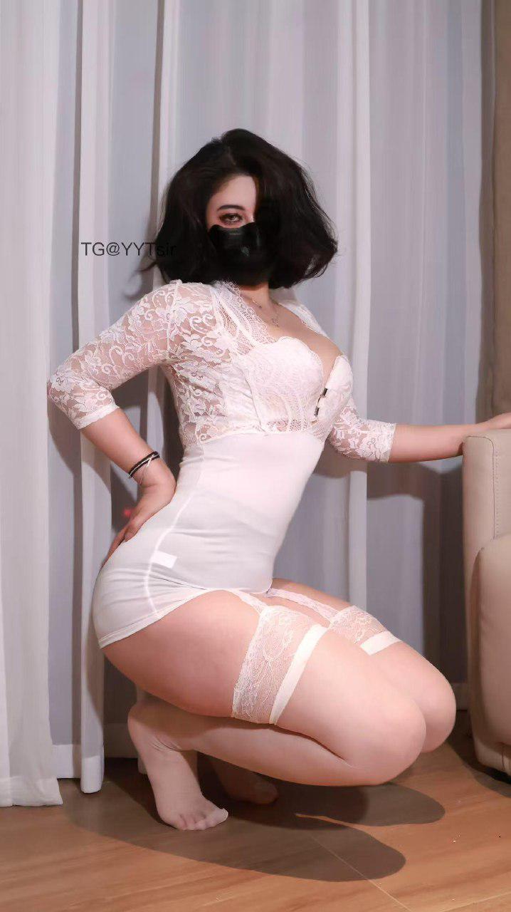 六六小阿姨 2025-05-24 21:34:15 付费贴 白色蕾丝连衣裙+👣长腿白丝